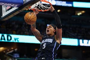 就打你内线！班凯罗17投9中&amp;12罚10中 砍下30分7板